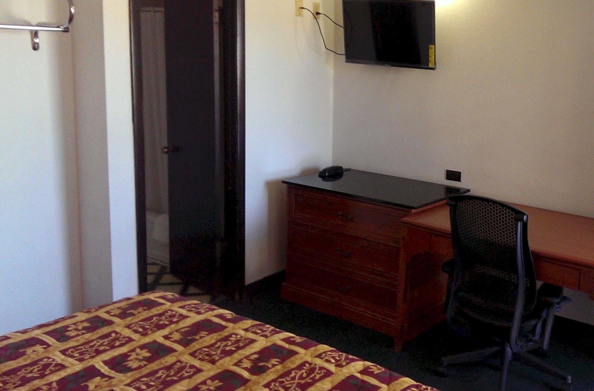 Airport Lodge Wichita Esterno foto